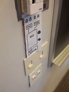 The device is in door-mounted "neutral mode"; the user has not opened the door yet